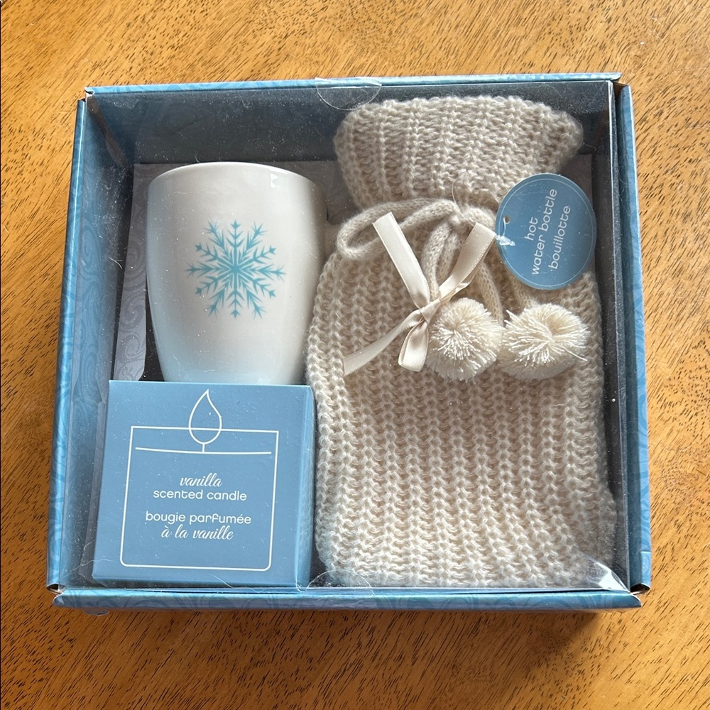 Vanilla Scented Candle with Cream Knit Hot Water Bottle